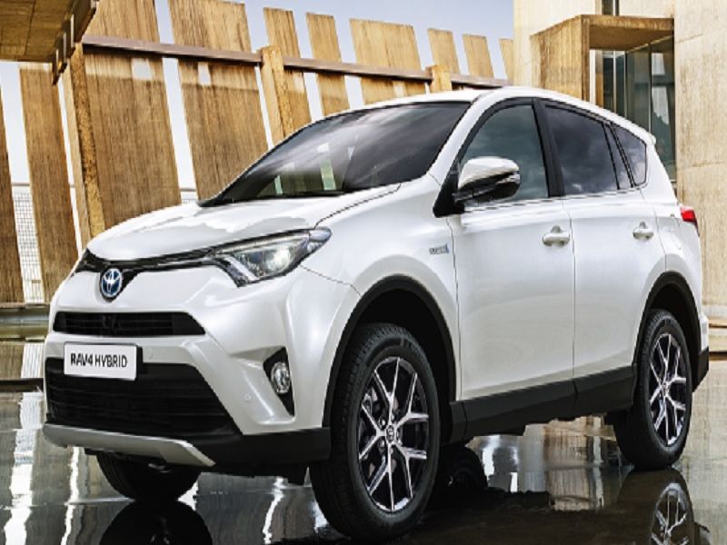 Nowa Toyota RAV4 – hybryda czy napęd konwencjonalny?